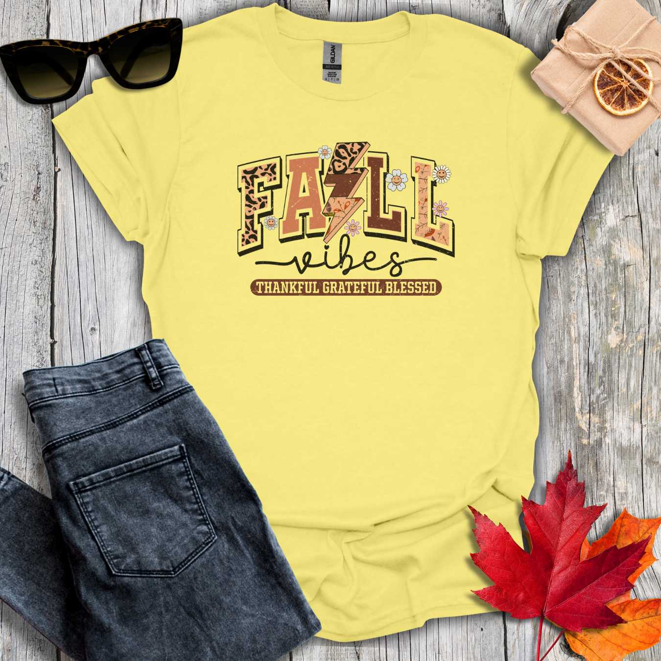 T-Shirt Cornsilk / S Fall Vibes Retro Tee
