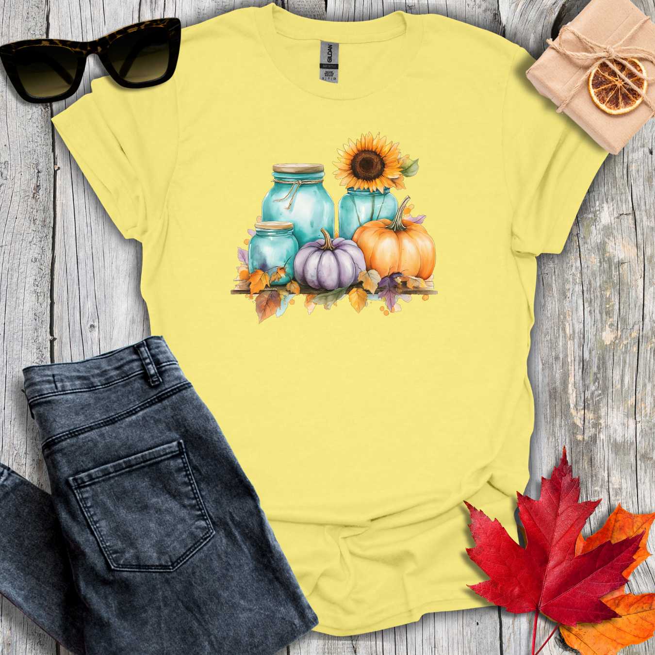 T-Shirt Cornsilk / S Mason Jars on Shelf Tee