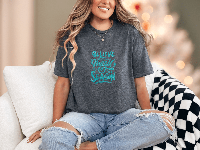 T-Shirt Dark Heather / S Believe in the Magic Tee
