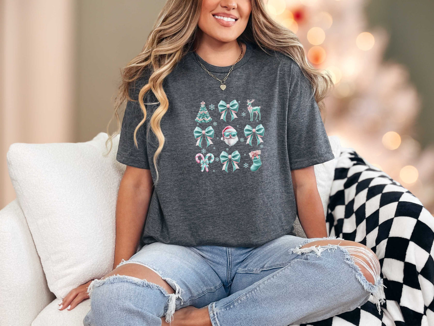T-Shirt Dark Heather / S Pastel Coquette Pattern Tee
