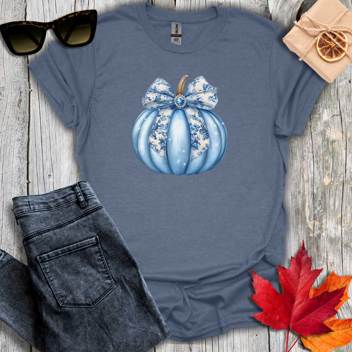 T-Shirt Heather Indigo / S Blue Pumpkin Coquette Tee