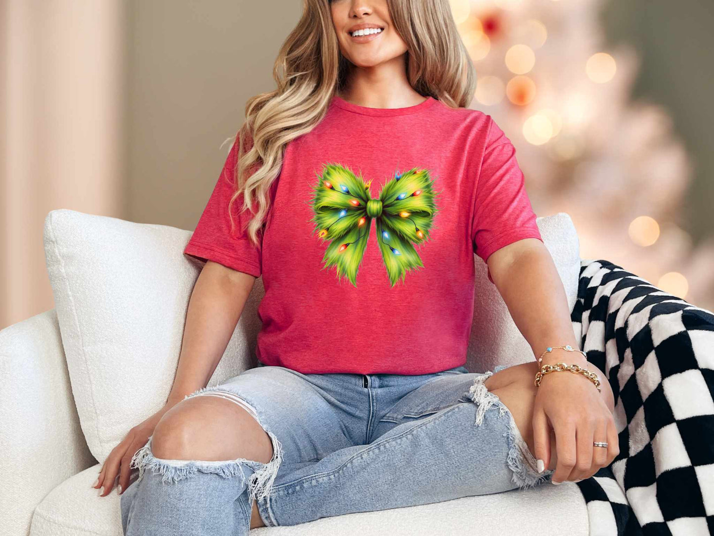 T-Shirt Heather Red / S Grinch Bow Tee