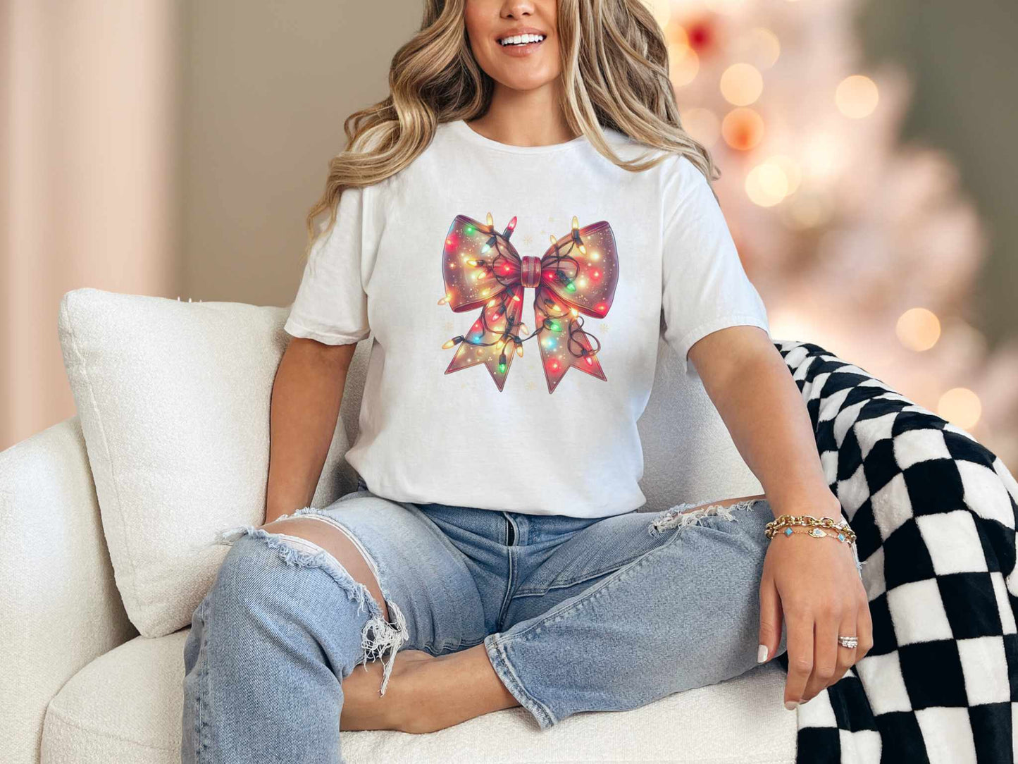 T-Shirt White / S Christmas Bow and Lights Tee