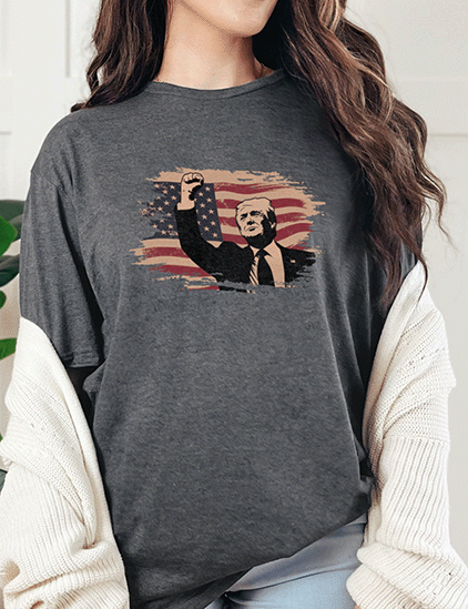 T-Shirt Dark Heather / S Trump and American Flag Tee