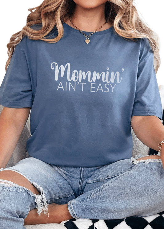 T-Shirt Heather Indigo / S Mommin' Tee