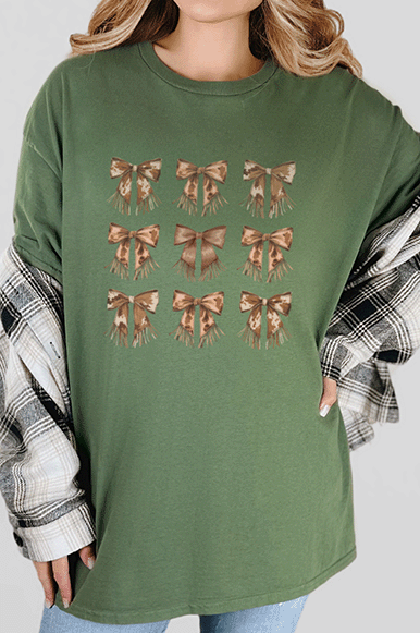 T-Shirt Military Green / S Cow Print Coquette Bow Pattern Tee