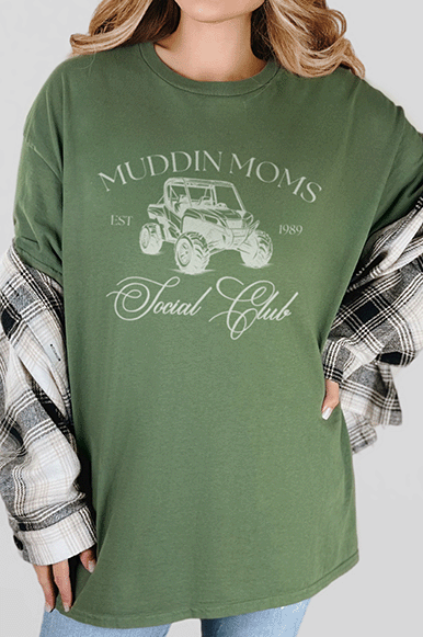 T-Shirt Military Green / S Muddin Moms Social Club Tee