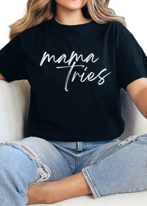 T-Shirt Black / S Mama Tries Tee