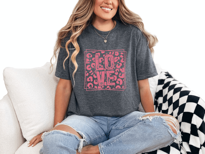 T-Shirt Dark Heather / S Love Cheetah Tee