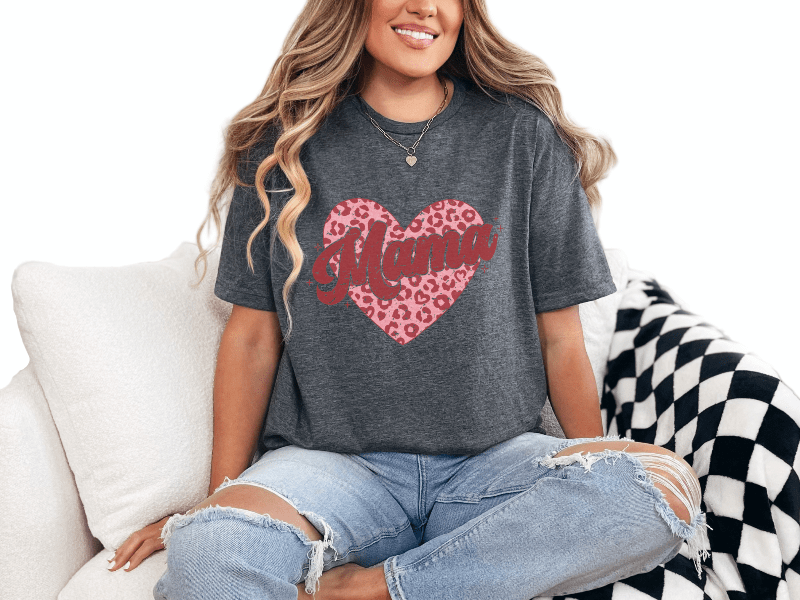 T-Shirt Dark Heather / S Mama Heart Tee