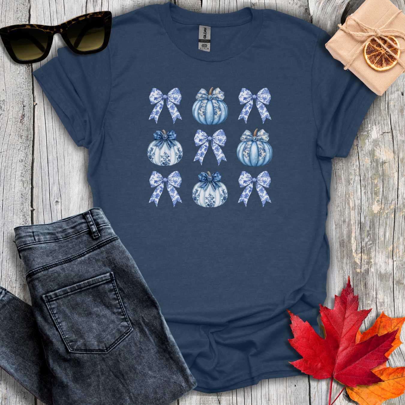 T-Shirt Heather Navy / S Coquette Pumpkin Pattern Tee